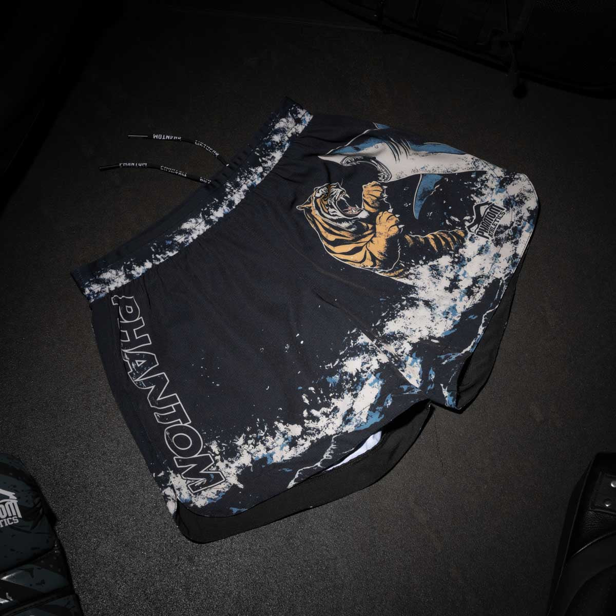 Fightshorts FUSION-R Tiger vs. Shark - Image 4