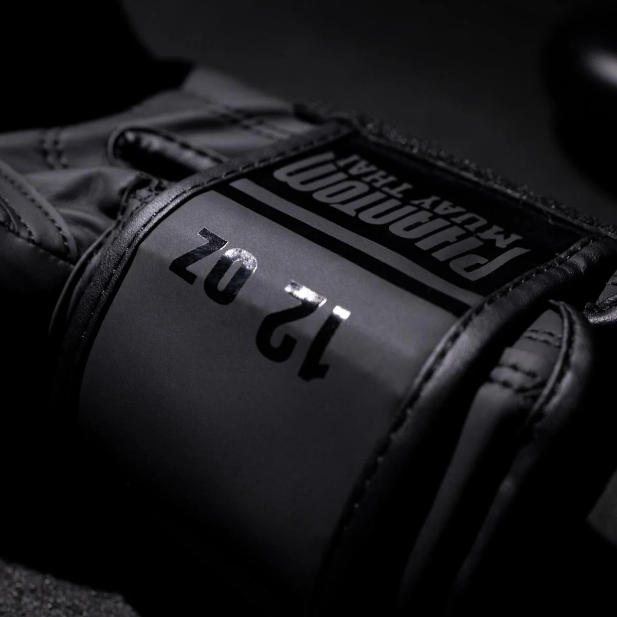 Boxhandschuhe MT-Pro - Blackout Edition - Image 9